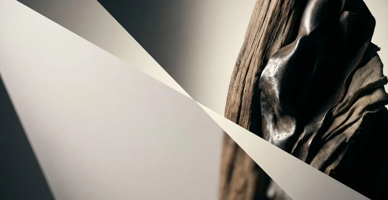 Symbolic image contrasting compressed and dynamic sound through visual metaphor of light and shadow depth
